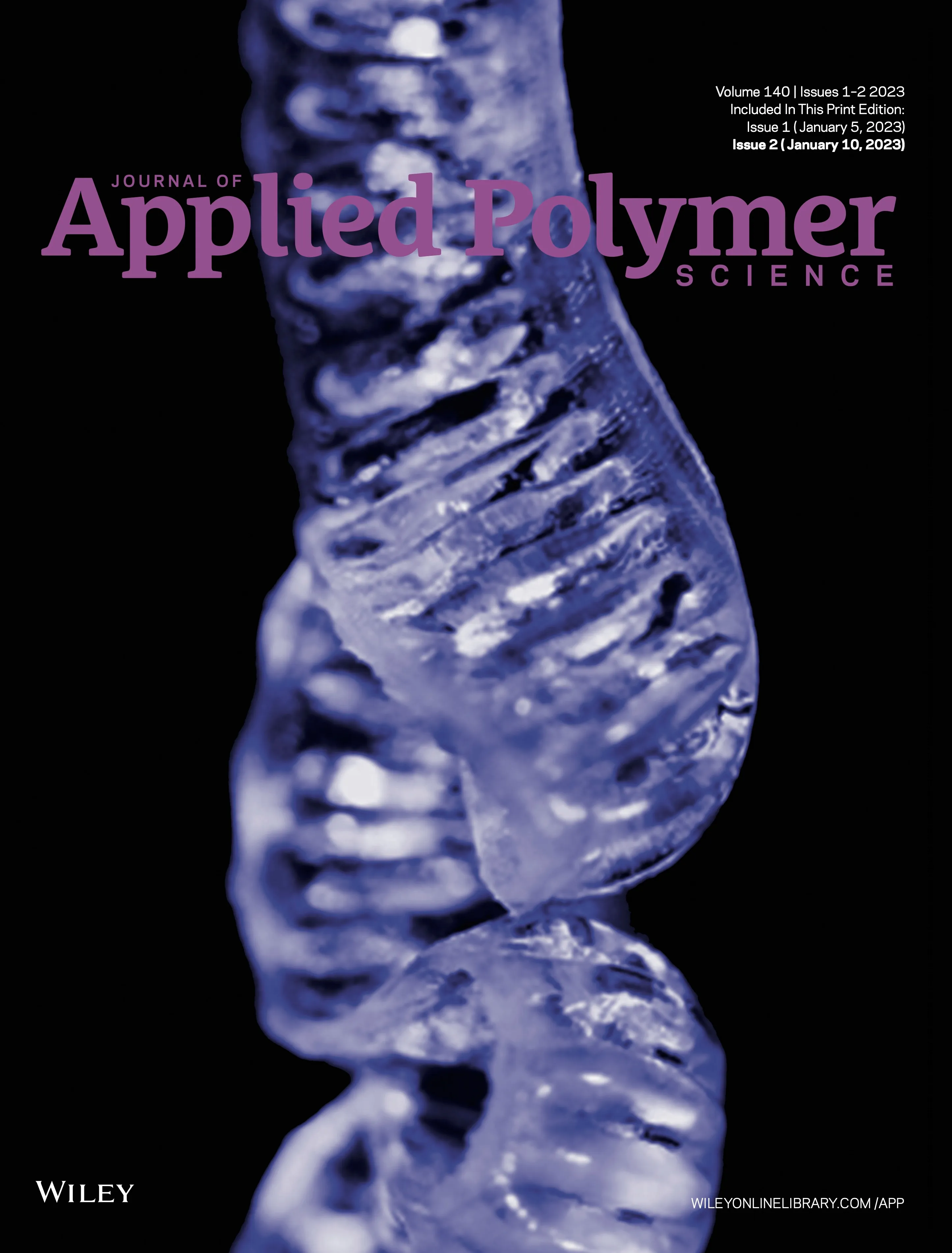 Role of molecular architecture and temperature on extrusion melt flow instabilities [...]